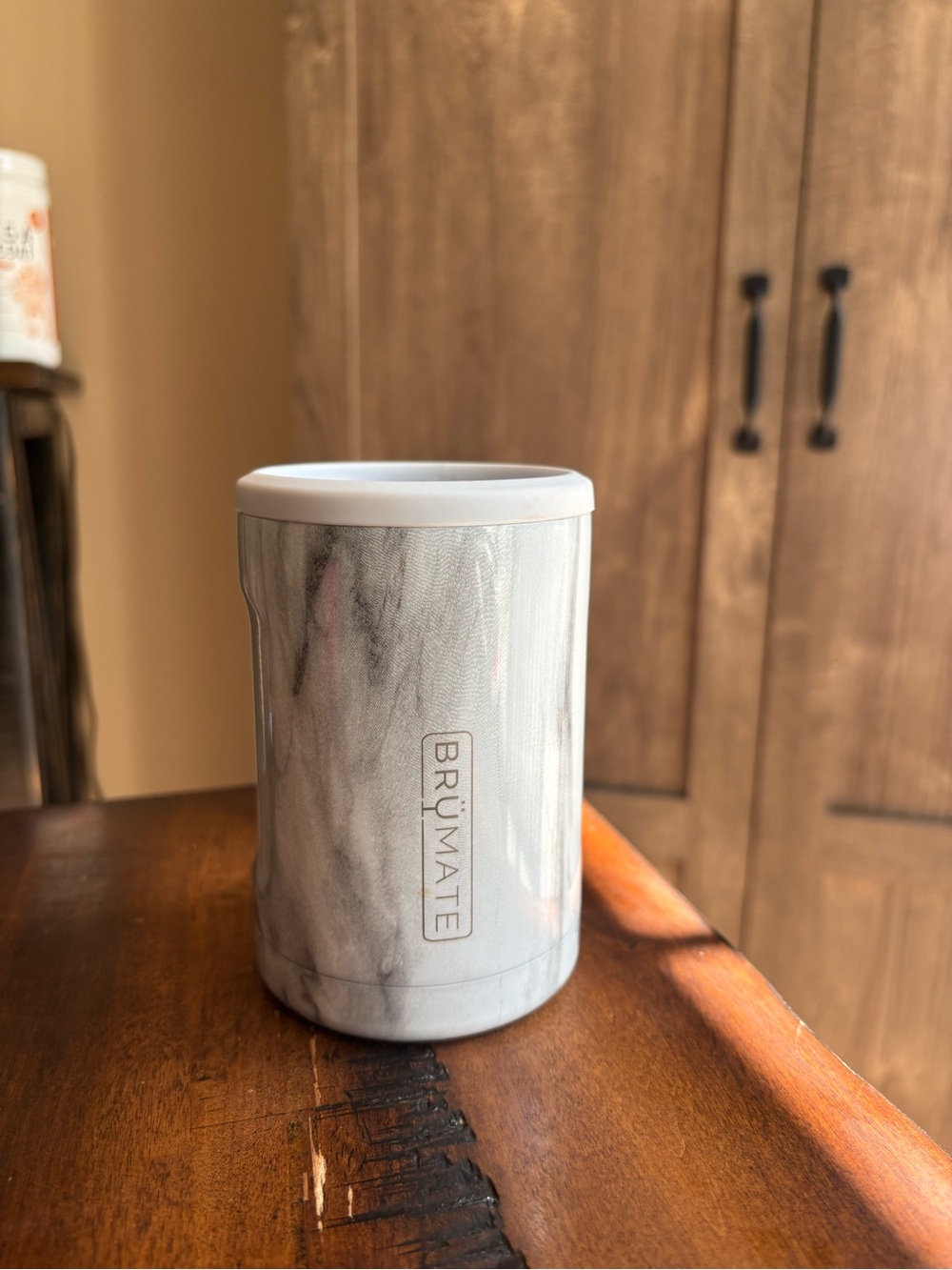 BrüMate Silver Marble Insulated Can Cooler
